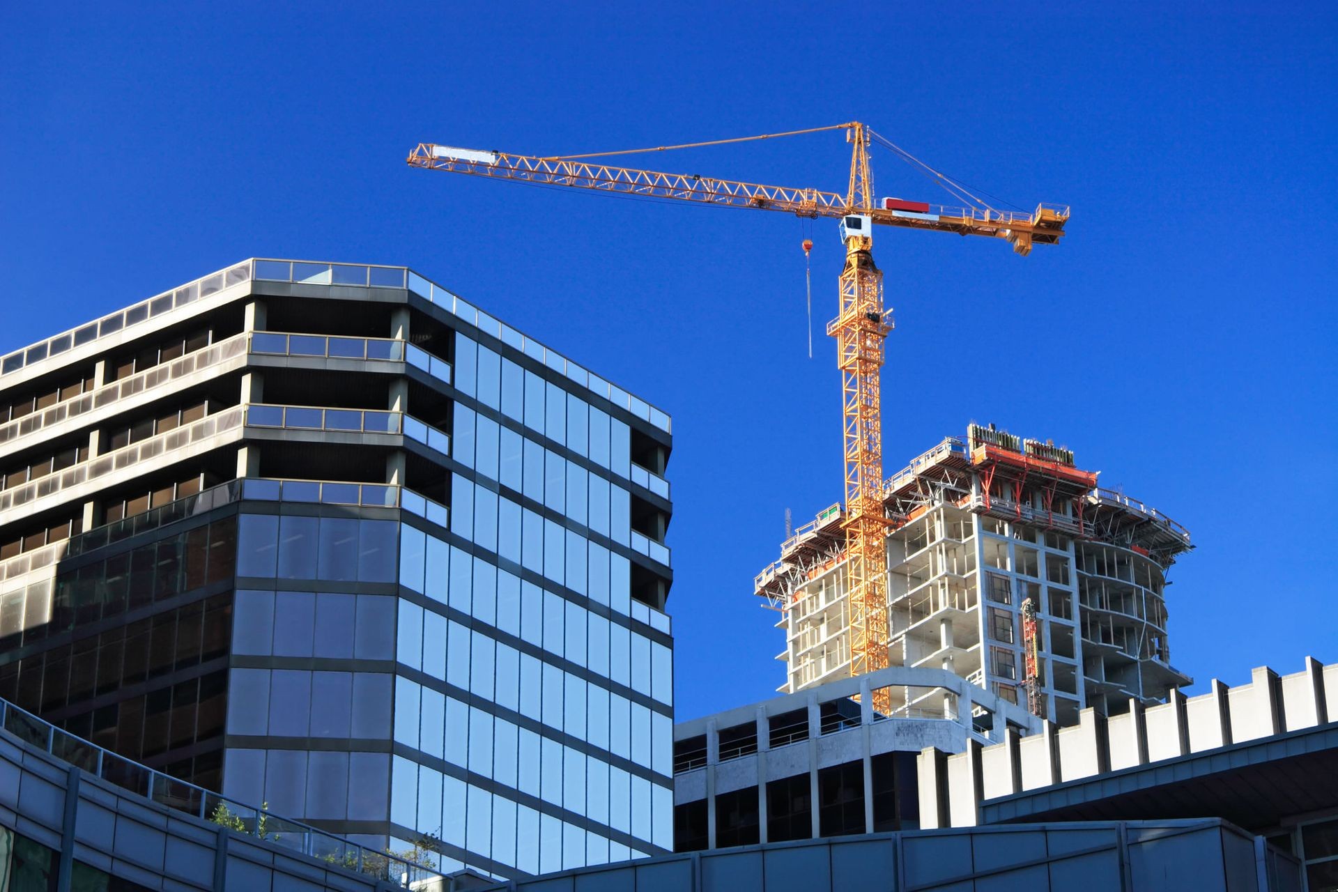 🧱 1. General Construction